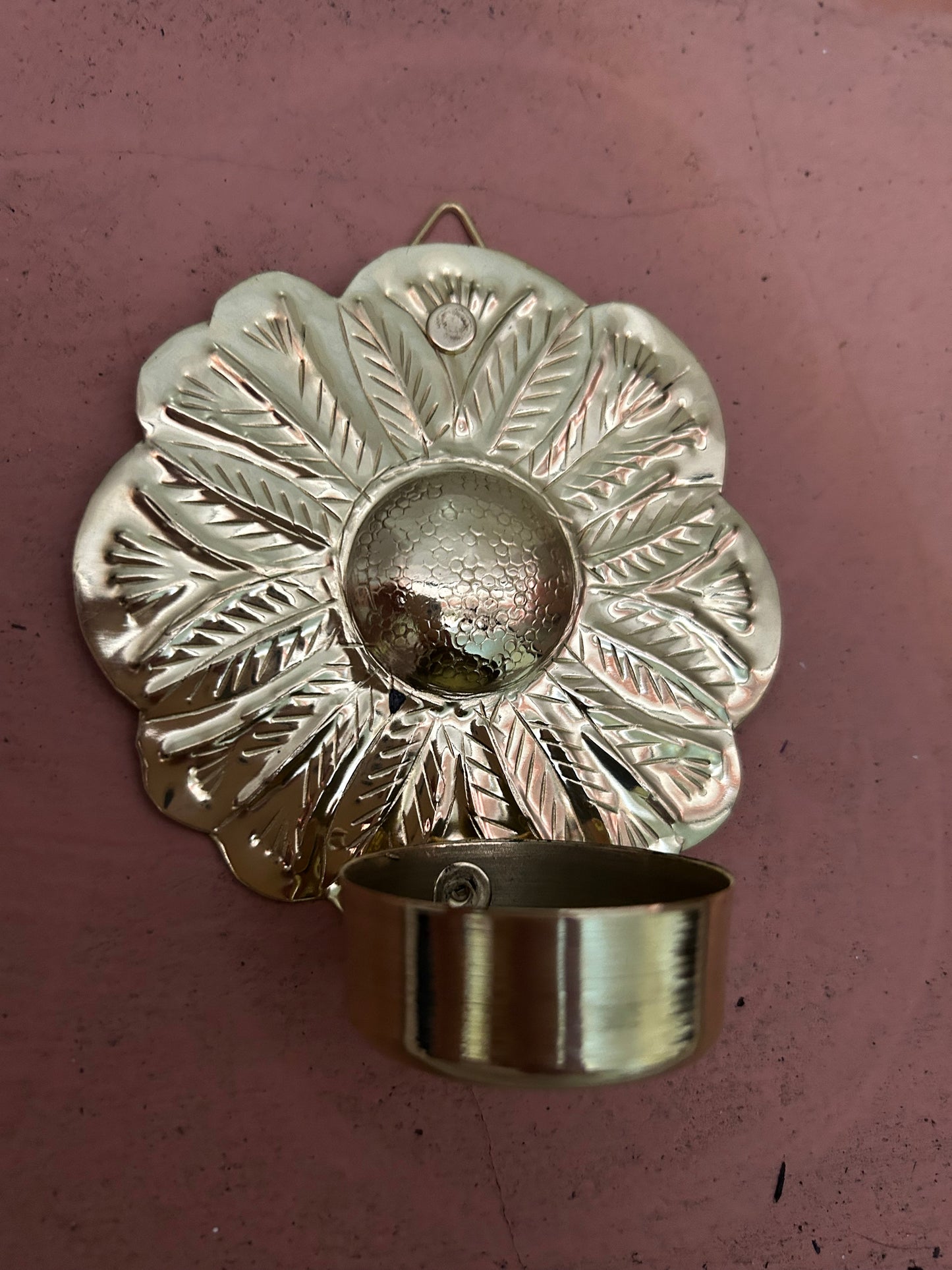 Brass tea light holder for the wall Daisy