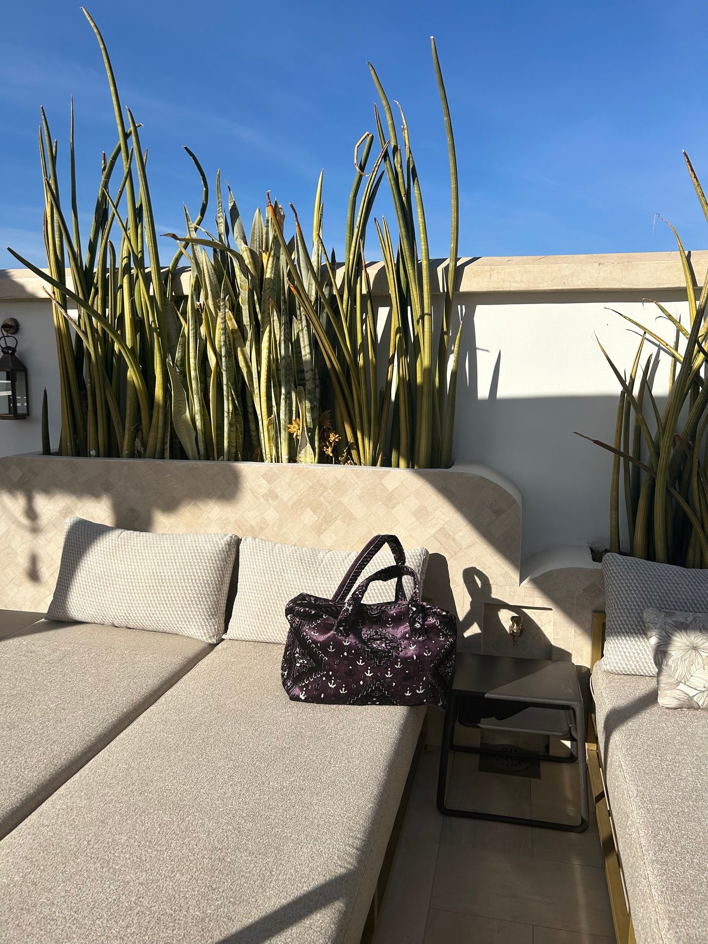 Bag made of carpet fabric with zipper, turquoise