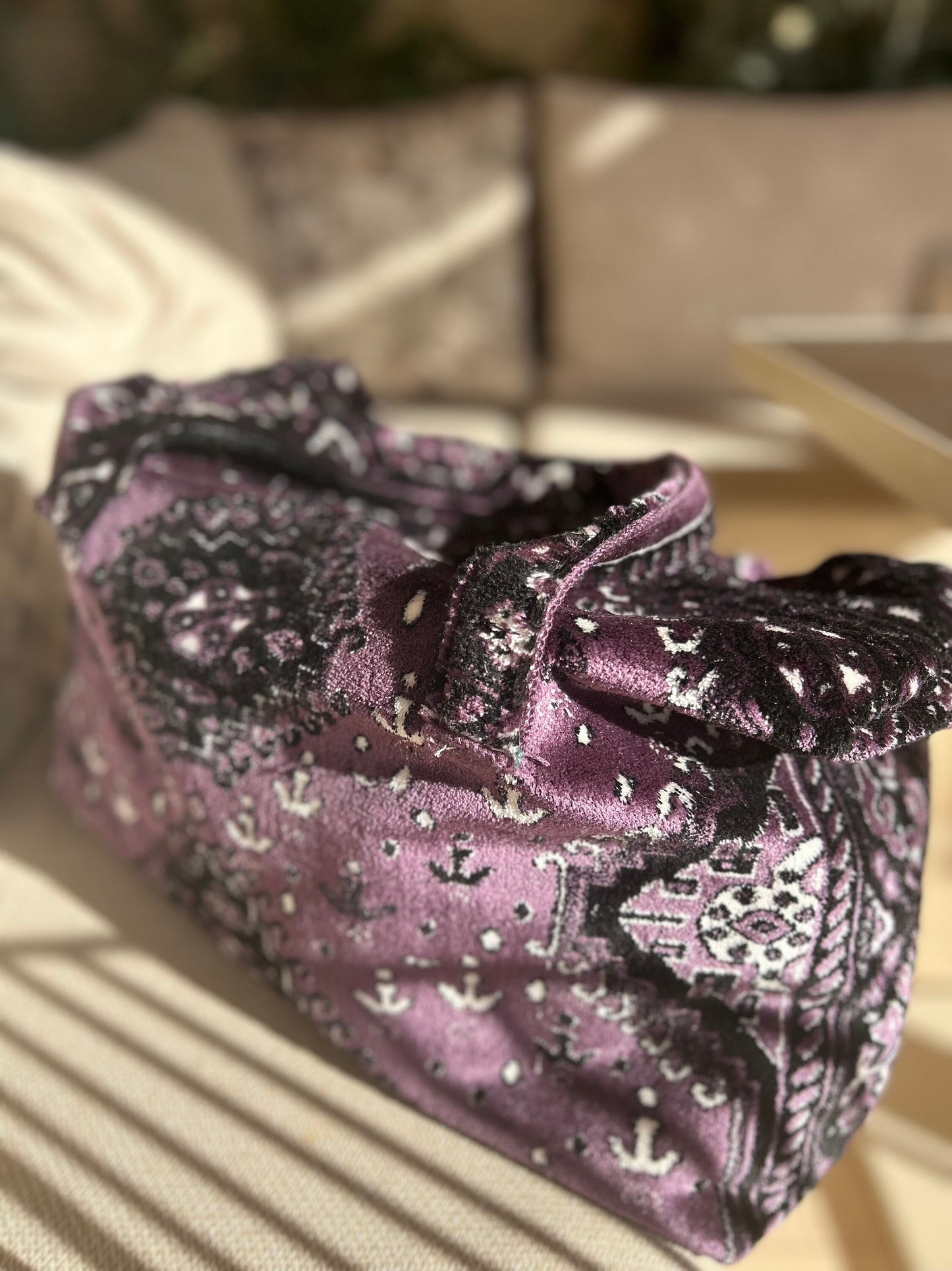 Bag made of carpet fabric with zipper, turquoise